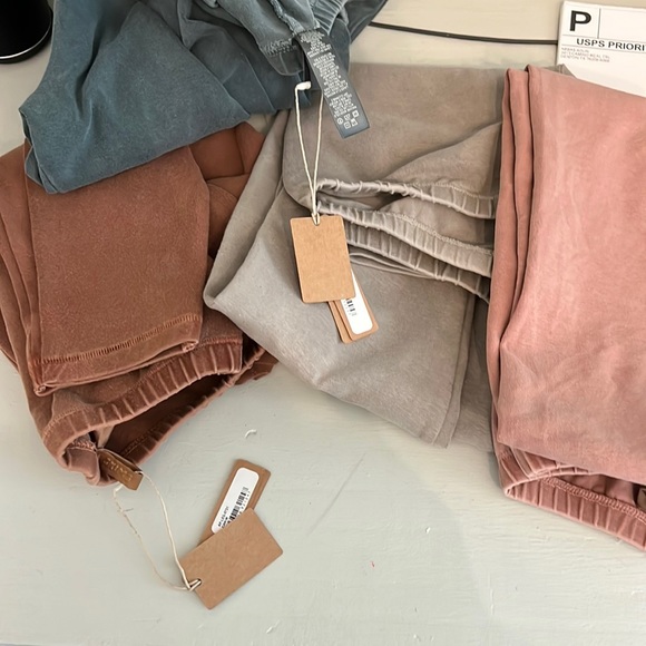 SKIMS Pants - Skims outdoor leggings